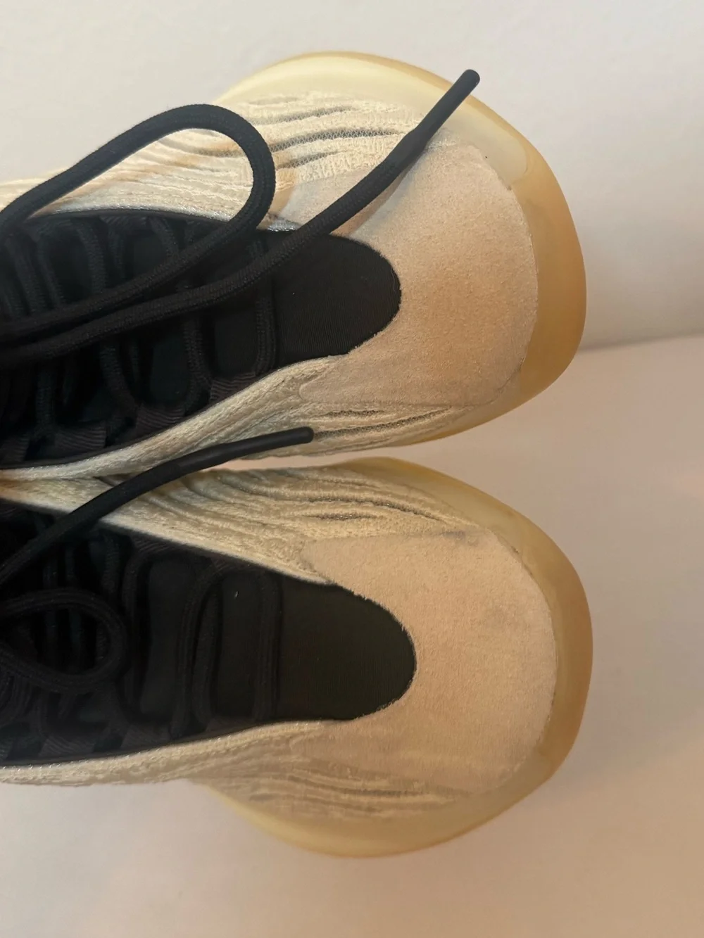Yeezy adidas quantum
